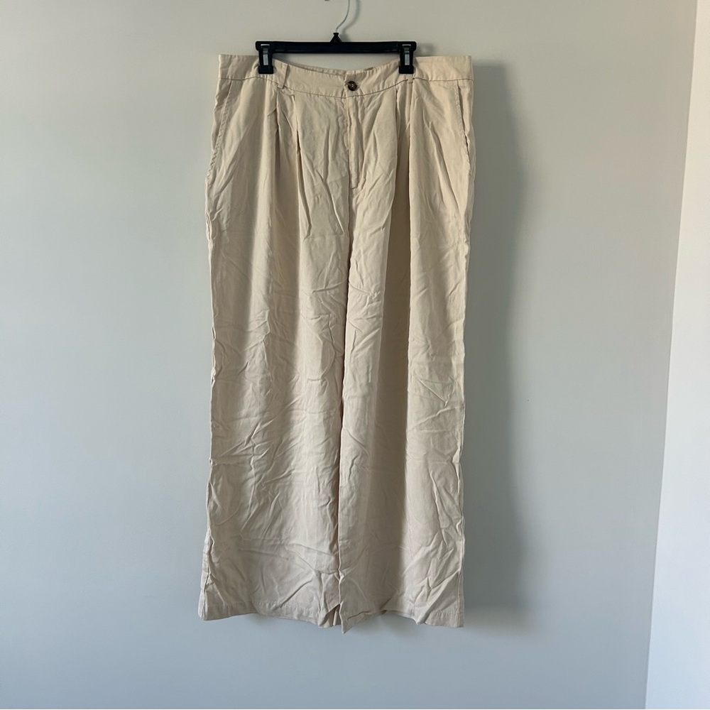 Reformation Cream Wide Leg Pants - Picture 3 of 10